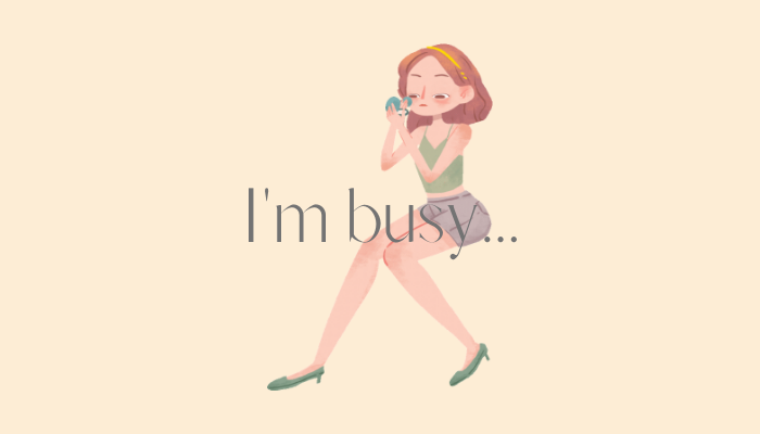 忙しくてメイクをおざなりにする女性